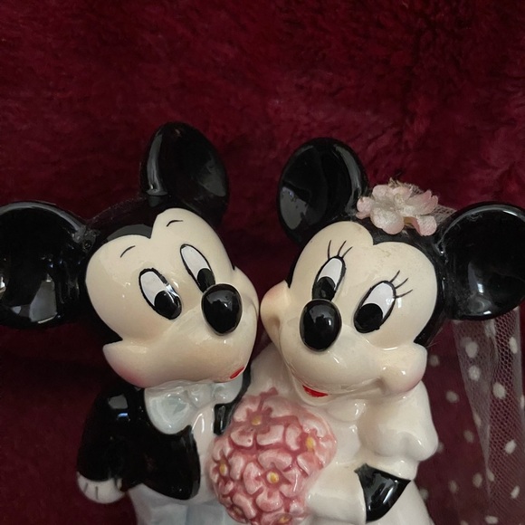 Disney Mickey and Minnie Wedding Figurine - Picture 3 of 4